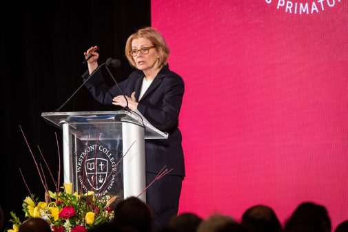 Noonan, a renowned speechwriter for President Ronald Reagan, spoke to more than 700 guests in the Grand Ballroom of the Hilton Santa Barbara Beachfront Resort