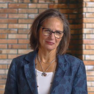 Sandra Richter Headshot